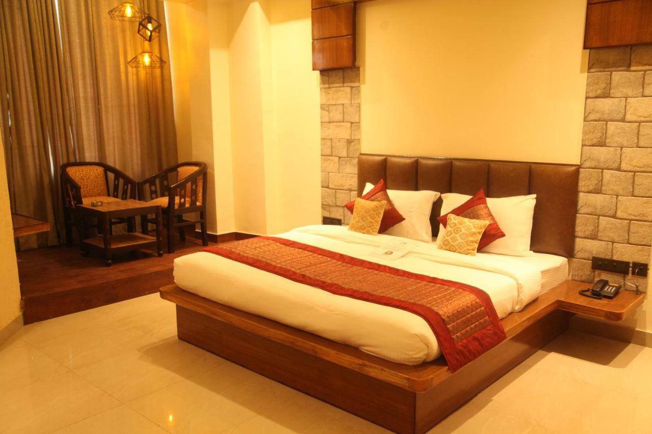 Hotel Grand Kailash,Kotdwāra Exterior foto